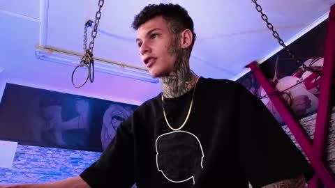 stuart_boy_ online show from September 26, 4:49 am