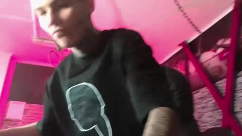 stuart_boy_ online show from October 2, 2:29 am