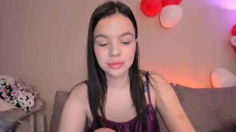 Snapshot of stuffed_cookie chatting on February 17, 7:26 am Mary online show from February 17, 7:26 am