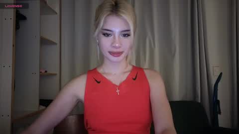 Sofa online show from April 9, 9:53 pm