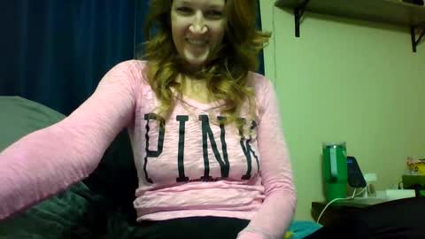 Snapshot of sub4you69brat chatting on November 4, 9:47 pm sub4you69brat online show from November 4, 9:47 pm