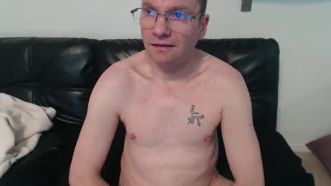 Snapshot of subfag4you chatting on November 16, 8:14 pm Sub Bottom for You online show from November 16, 8:14 pm