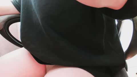 Snapshot of subfembo chatting on September 11, 9:53 am Sub Femboy online show from September 11, 9:53 am