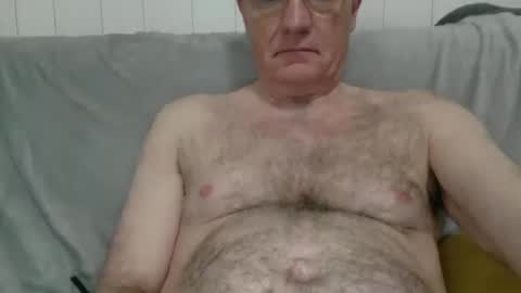 Snapshot of subforgirls1 chatting on December 17, 2:39 am subforgirls1 online show from December 17, 2:39 am