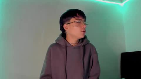 nico online show from February 18, 4:05 pm