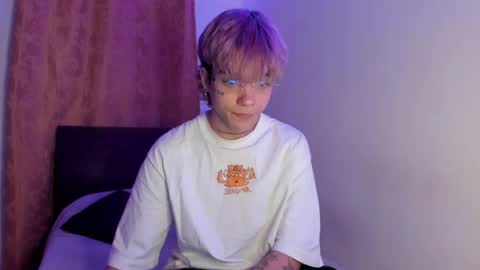 nico online show from April 2, 7:44 pm