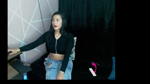 Snapshot of submissiveemily chatting on September 9, 11:04 pm submissiveemily online show from September 9, 11:04 pm