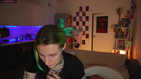 succubus_66 online show from December 31, 8:59 am