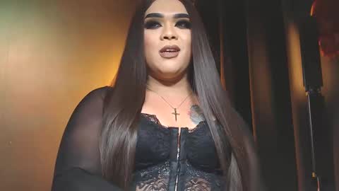 JADE ELYSE online show from February 10, 9:25 pm