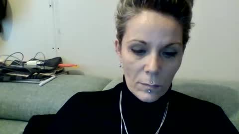 Snapshot of sucrette5629 chatting on January 25, 1:19 pm sucrette5629 online show from January 25, 1:19 pm