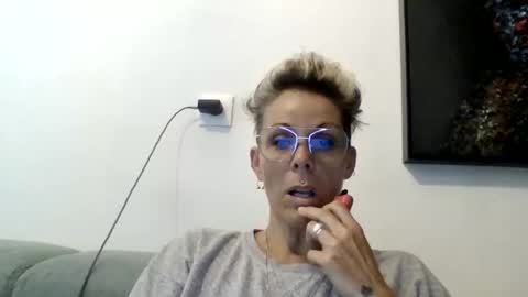 sucrette5629 online show from June 2, 6:59 am