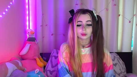 Snapshot of suemeow chatting on February 23, 5:56 am Sue online show from February 23, 5:56 am