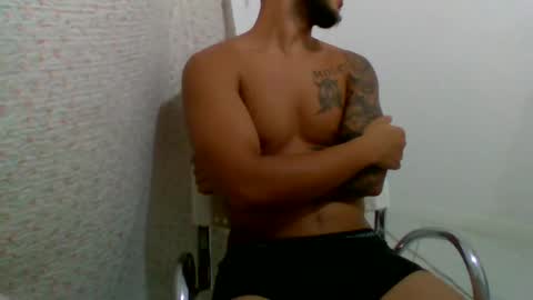 Snapshot of suetsemsay chatting on February 18, 3:53 am suetsemsay online show from February 18, 3:53 am