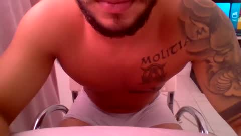 Snapshot of suetsemsay chatting on February 19, 5:16 pm suetsemsay online show from February 19, 5:16 pm