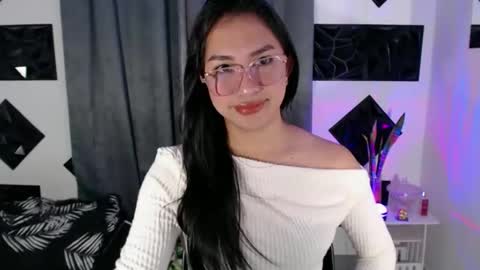 sugar_chloe17 online show from October 17, 9:28 pm