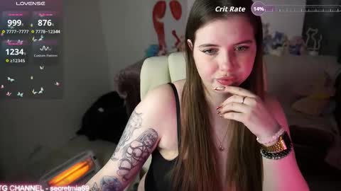 Snapshot of sugar_muse chatting on February 18, 5:42 pm Mia online show from February 18, 5:42 pm