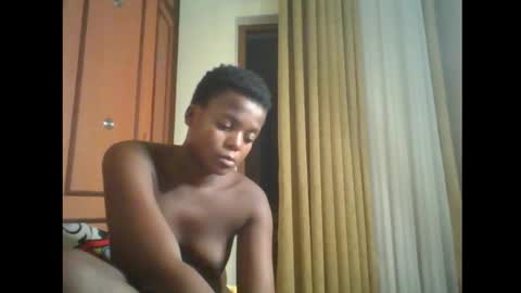 Snapshot of sugartingz chatting on February 15, 7:54 pm Shuga online show from February 15, 7:54 pm