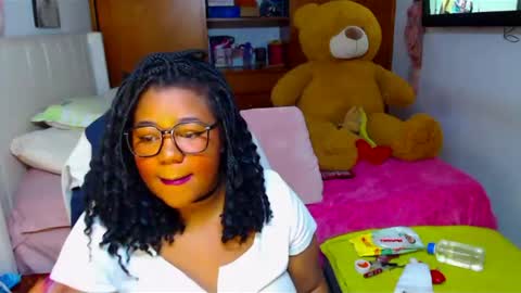 Cami   Back in 2 hours online show from December 17, 7:29 am