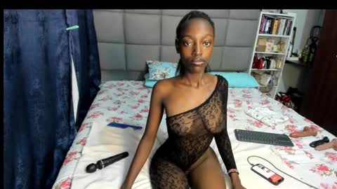 suhaila_suu online show from January 6, 12:16 am