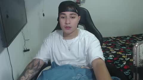 sully50126 online show from October 14, 3:18 am