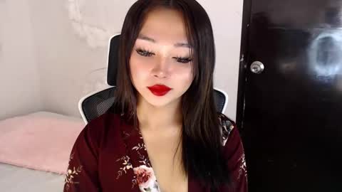 sultry cyramore online show from October 16, 9:10 am