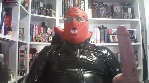 Snapshot of sumisolatex chatting on December 17, 9:15 am Sumisolatex online show from December 17, 9:15 am