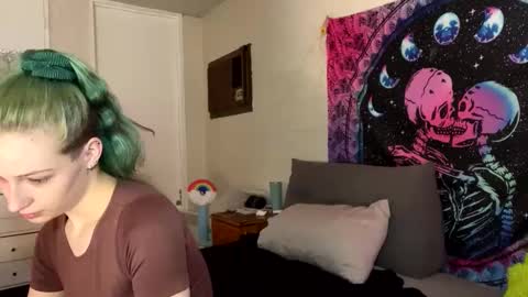 Summer online show from December 6, 2:57 am