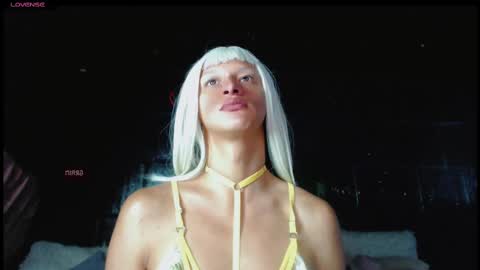 Snapshot of summer__xo chatting on February 15, 8:11 am Summer online show from February 15, 8:11 am