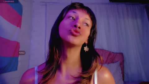 Snapshot of summer__xo chatting on September 21, 2:35 am Summer online show from September 21, 2:35 am