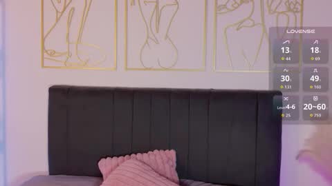 OnlyFans summer holiday online show from November 7, 7:52 am