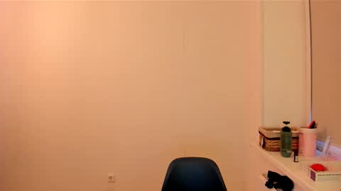 Summer Preston online show from November 16, 6:30 am