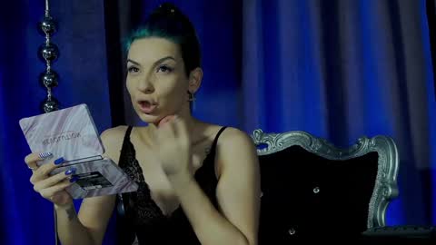 Snapshot of summer_quinn_ chatting on December 29, 6:35 am Deea online show from December 29, 6:35 am