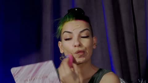 Snapshot of summer_quinn_ chatting on January 2, 5:46 am Deea online show from January 2, 5:46 am