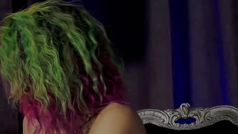 Snapshot of summer_quinn_ chatting on January 7, 11:48 am Deea online show from January 7, 11:48 am