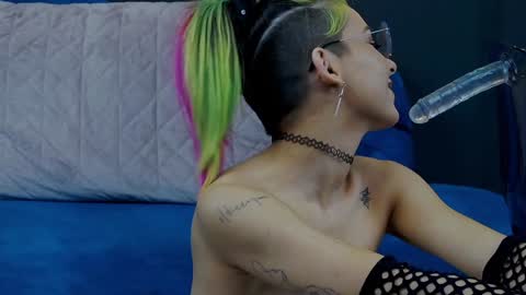 Snapshot of summer_quinn_ chatting on January 18, 12:24 am Deea online show from January 18, 12:24 am