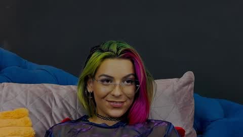 Snapshot of summer_quinn_ chatting on January 18, 3:31 am Deea online show from January 18, 3:31 am