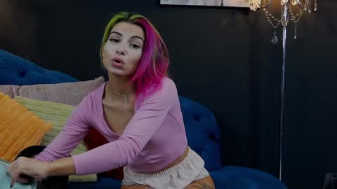 Snapshot of summer_quinn_ chatting on January 23, 5:56 am Deea online show from January 23, 5:56 am