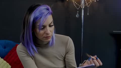 Snapshot of summer_quinn_ chatting on January 25, 6:01 am Deea online show from January 25, 6:01 am