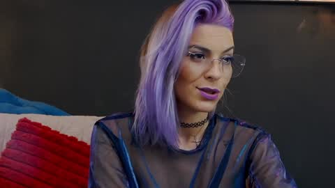 Snapshot of summer_quinn_ chatting on January 28, 9:19 am Deea online show from January 28, 9:19 am