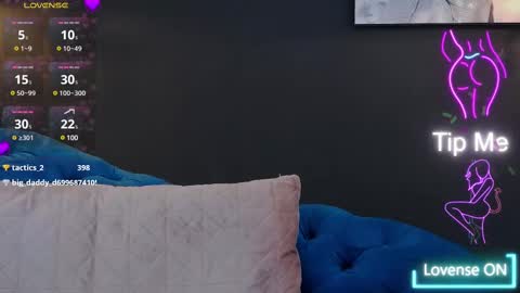 Snapshot of summer_quinn_ chatting on February 9, 9:05 am Deea online show from February 9, 9:05 am