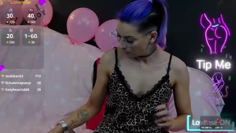 Snapshot of summer_quinn_ chatting on February 15, 6:23 am Deea online show from February 15, 6:23 am