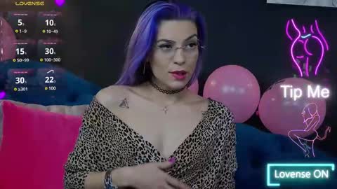 Snapshot of summer_quinn_ chatting on February 20, 6:28 am Deea online show from February 20, 6:28 am