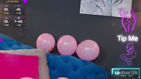 Snapshot of summer_quinn_ chatting on February 24, 5:22 am Deea online show from February 24, 5:22 am