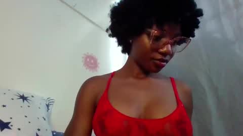 Snapshot of summerbuddy chatting on December 7, 5:15 am summerbuddy online show from December 7, 5:15 am