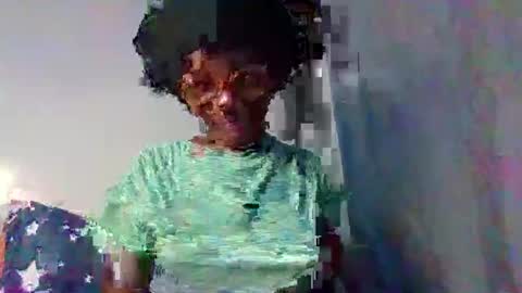 Snapshot of summerbuddy chatting on December 7, 4:14 pm summerbuddy online show from December 7, 4:14 pm