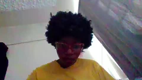 Snapshot of summerbuddy chatting on December 8, 6:22 am summerbuddy online show from December 8, 6:22 am