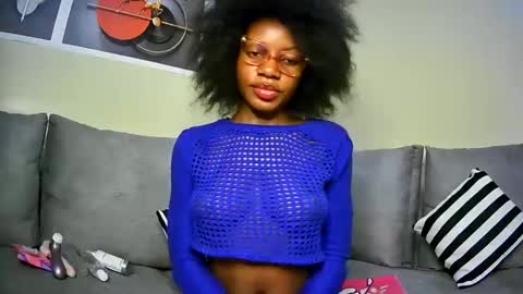 Snapshot of summerbuddy chatting on March 9, 5:00 am summerbuddy online show from March 9, 5:00 am