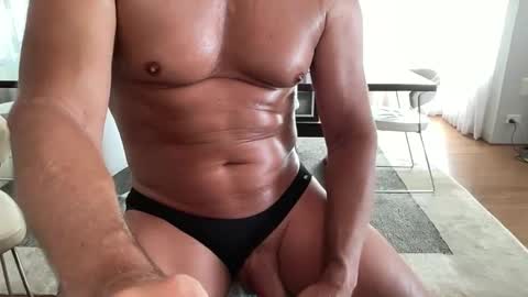 Snapshot of summerfun1975 chatting on February 12, 1:33 am Summerfun online show from February 12, 1:33 am