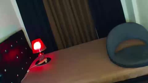 Snapshot of summerleonets chatting on December 17, 5:02 am Summer online show from December 17, 5:02 am