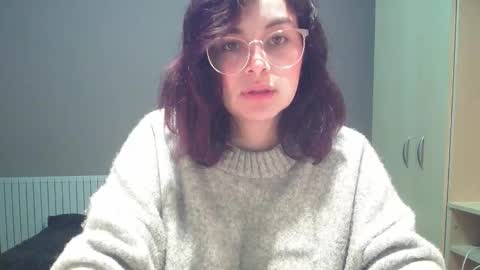 Snapshot of summerprints chatting on November 13, 7:24 pm Summer online show from November 13, 7:24 pm